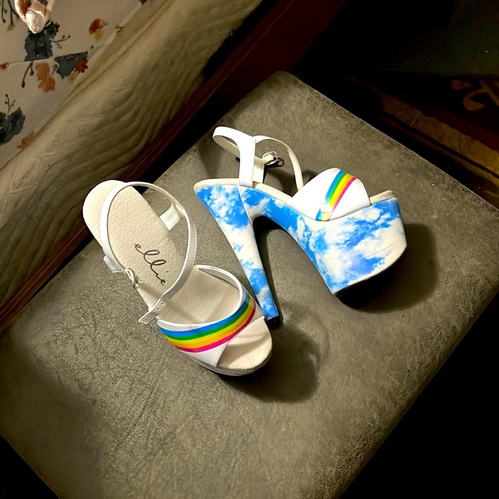 Ellie poll shoes. Minor wear, only used on the poll in class, never outside.